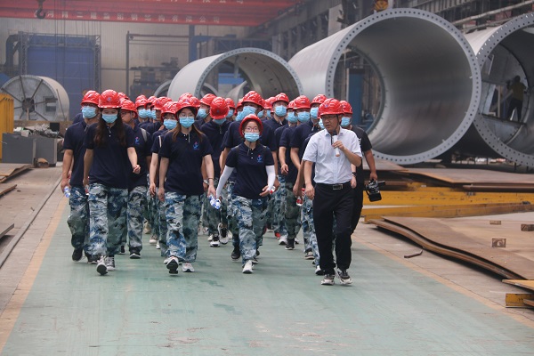 参观乐鱼官方在线入口建筑产业园.JPG
