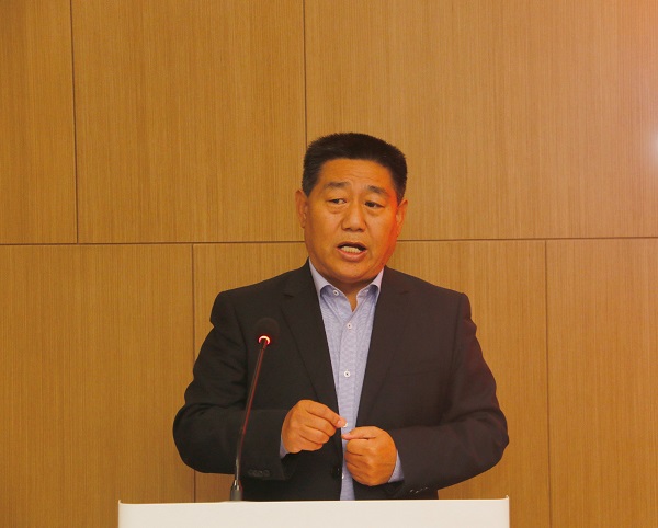 乐鱼官方在线入口党委书记张会民主持仪式.jpg