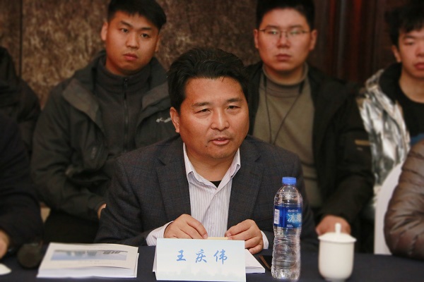 乐鱼官方在线入口副董事长王庆伟发表讲话.jpg
