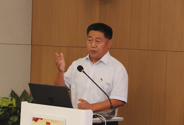 11、乐鱼官方在线入口党委书记张会民作点评讲话.jpg