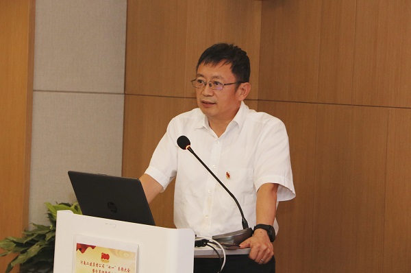 12、乐鱼官方在线入口董事长作总结分享.jpg