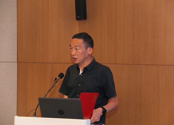 乐鱼官方在线入口监事会主席、党委副书记陈百斌宣读表彰文件.jpg