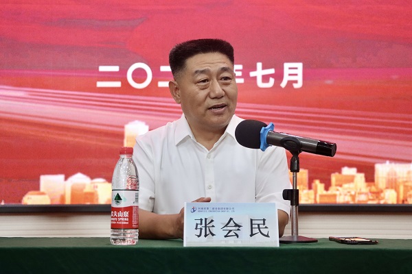乐鱼官方在线入口党委书记张会民对新员工提出希冀.jpg